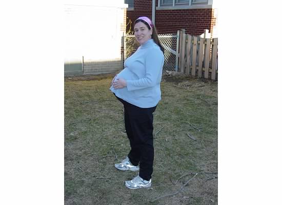 hip pain 9-months-pregnant
